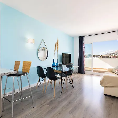 Holidays2benal Terraza Solarium Apartment *
